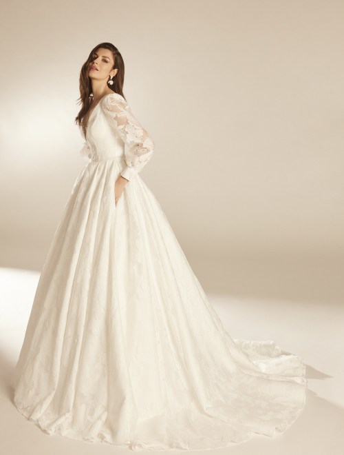 https://elisebride.ro/images/stories/virtuemart/product/Blaire 4.jpg